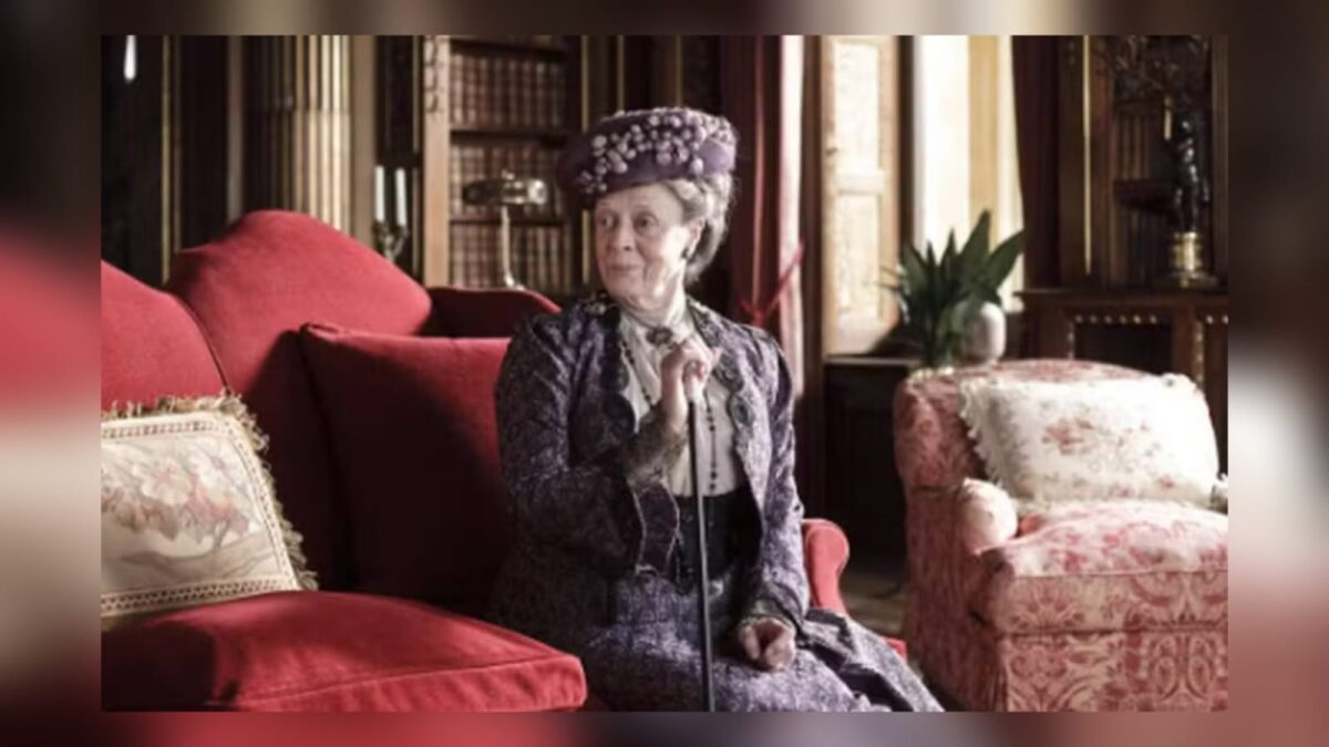 Morre atriz Maggie Smith, de 'Harry Potter' e 'Downton Abbey', aos 89 anos Maggie Smith é matriarca da família Crowley em 'Downton Abbey' — Foto: Reprodução