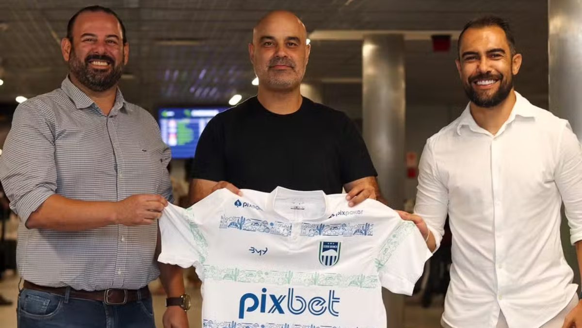 De olho no Campeonato Paraibano de 2025, Serra Branca apresenta o técnico Cristian de Souza Cristian de Souza - Foto: Samy Oliveira/Serra Branca