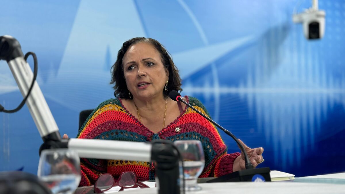 Lídia Moura lamenta casos de violência contra mulher na Paraíba e cita importância de ações de proteção à saúde e segurança Lídia Moura, Secretária, Assédio, Ressalvas