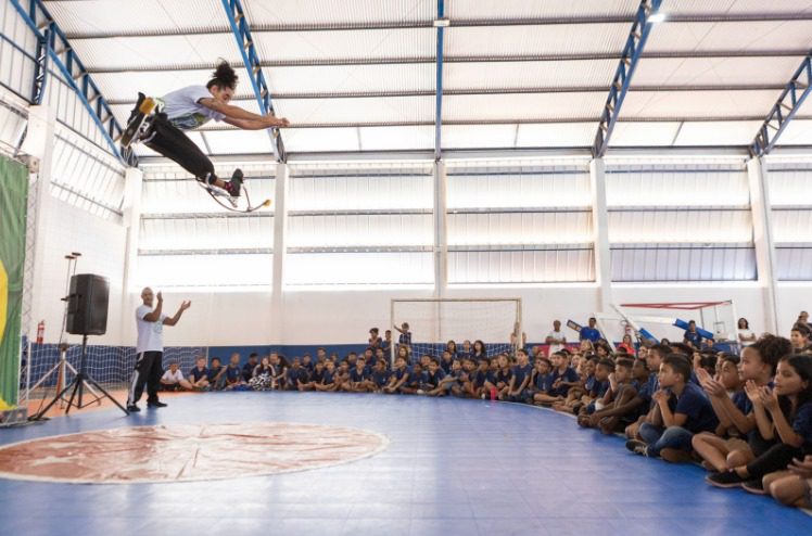 Projeto leva oficinas de teatro e circo para falar de sustentabilidade em escolas na Paraíba Projeto leva oficinas de teatro e circo para falar de sustentabilidade em escolas na Paraíba