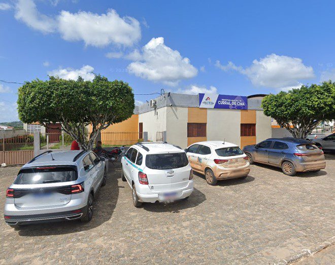 Prefeitura de Curral de Cima manipula declarações de vínculos e falsos servidores teriam pego mais de R$ 270 mil em consignados Prefeitura de Curral de Cima tem 20 dias para explicar ao TCE pagamento de R$ 834 mil em gratificações sem previsão legal