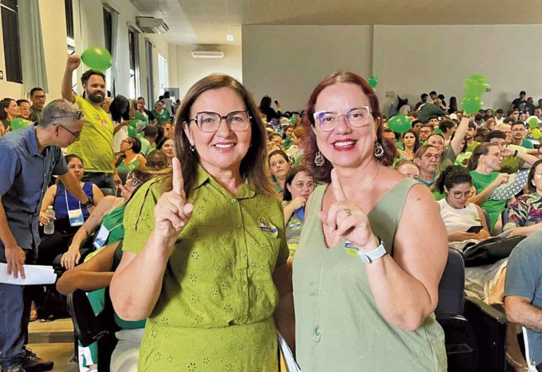 Terezinha Domiciano monta equipe de transição e demonstra preocupação com o orçamento da UFPB para o próximo ano As professoras Terezinha Domiciano e Mônica Nóbrega, da Chapa 1, foram as vencedoras do pleito que aconteceu durante todo o dia de ontem na UFPB | Foto: João Pedrosa