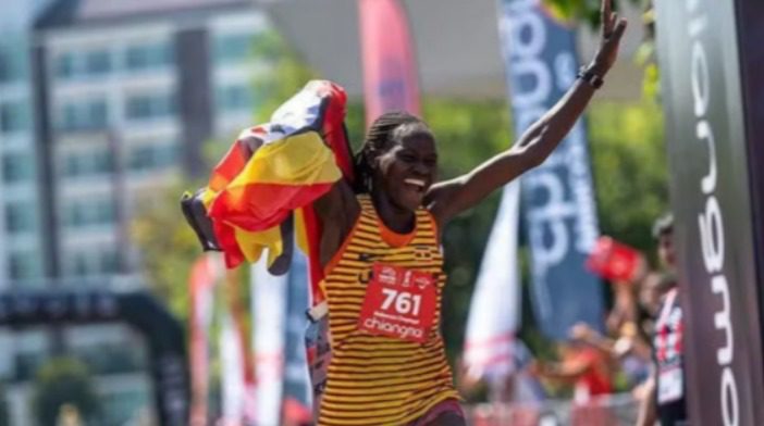 Maratonista de Uganda que correu em Paris morre queimada pelo namorado Maratonista de Uganda que correu em Paris morre queimada pelo namorado