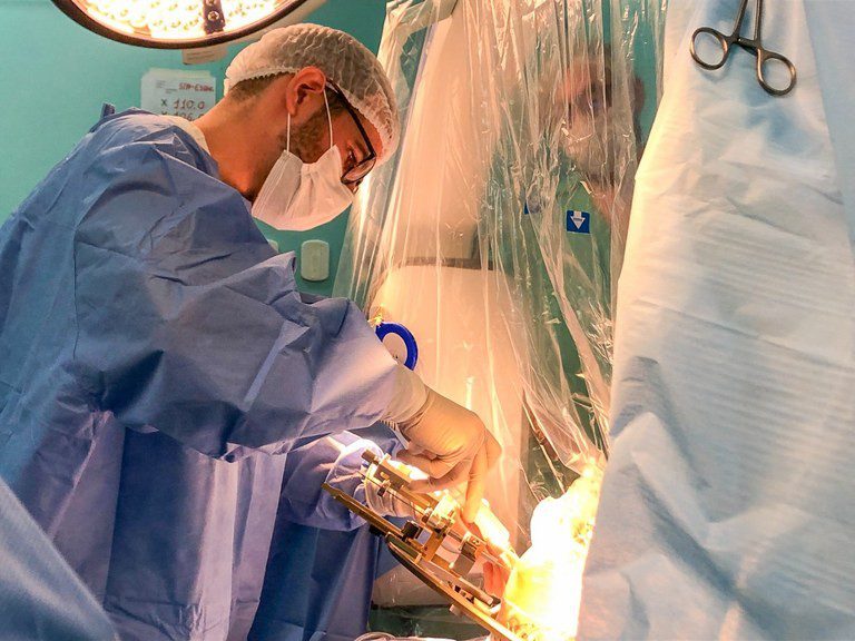 Hospital de Trauma realiza primeira cirurgia de estimulação cerebral profunda em Campina Grande hospital de trauma, cirurgia, campina grande