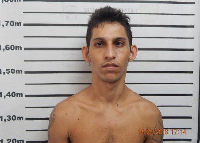 Detento fugitivo do Presídio de Cajazeiras morre durante assalto no sertão da Paraíba Detento fugitivo do Presídio de Cajazeiras morre durante assalto no sertão da Paraíba