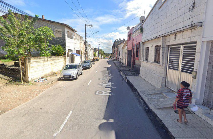 Corpo enrolado em tapete é achado em cova rasa no Varadouro, em João Pessoa Corpo, Varadouro