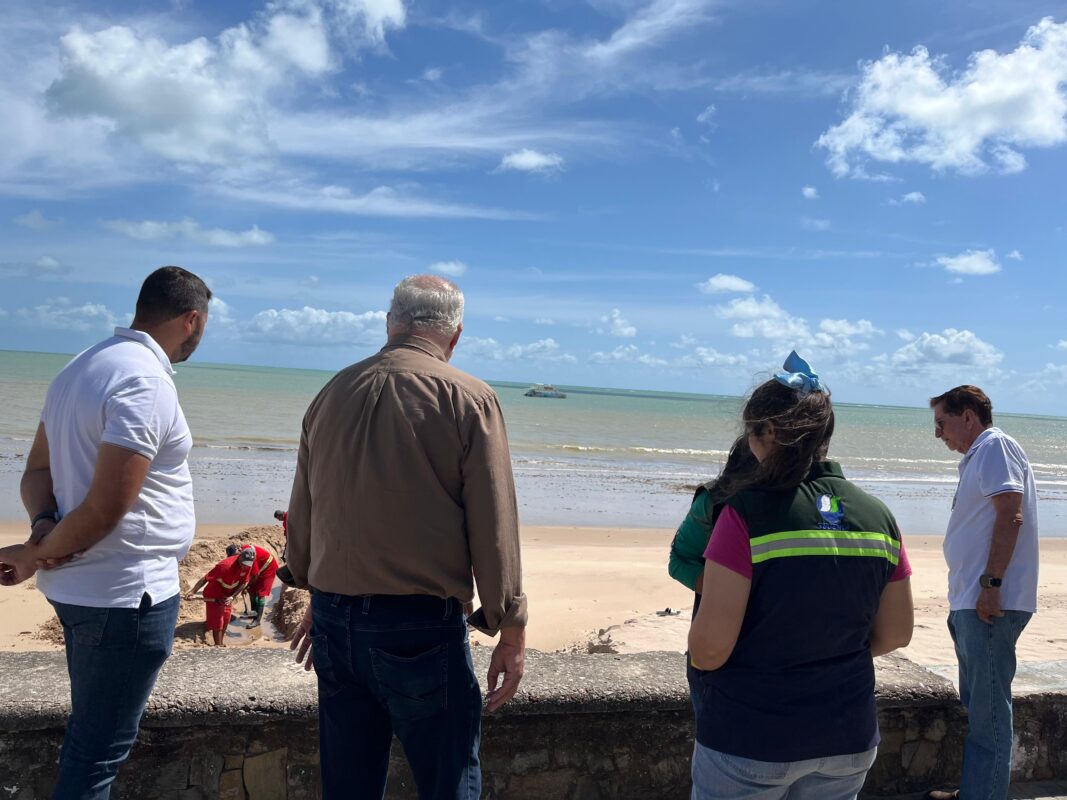 Sudema inicia varredura para identificar ligações de esgoto em galerias pluviais da orla de Manaíra sudema, operaçao praias limpas, esgoto, praia, manaíra