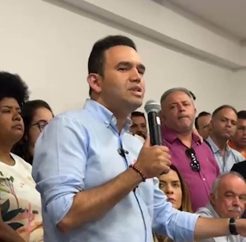 "Onde está escrito que o amor por Campina pertence a uma família?", diz Jhony Bezerra após ironia de Pedro Cunha Lima Onde, Jhony Bezerra, Eleições, Campina Grande