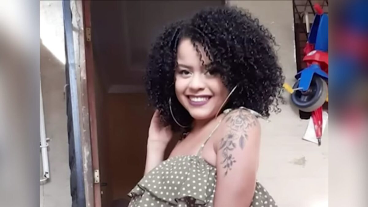 Corpo de mãe que matou e decapitou filho de seis anos é liberado em João Pessoa Maria Rosália Gonçalves Mendes, de 26 anos, matou o próprio filho Miguel Ryan Mendes Alves, de apenas seis anos. mãe