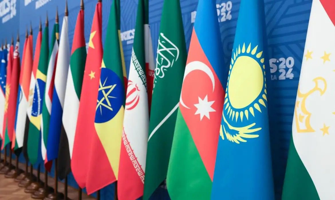 No Brics, Lula defende meios alternativos para trocas comerciais Brics