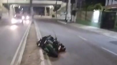 Pedestre e motociclista morrem em acidente no Retão de Manaíra Acidente envolveu motociclista e pedestre no Retão de Manaíra, em João Pessoa. (Foto: reprodução/redes sociais)