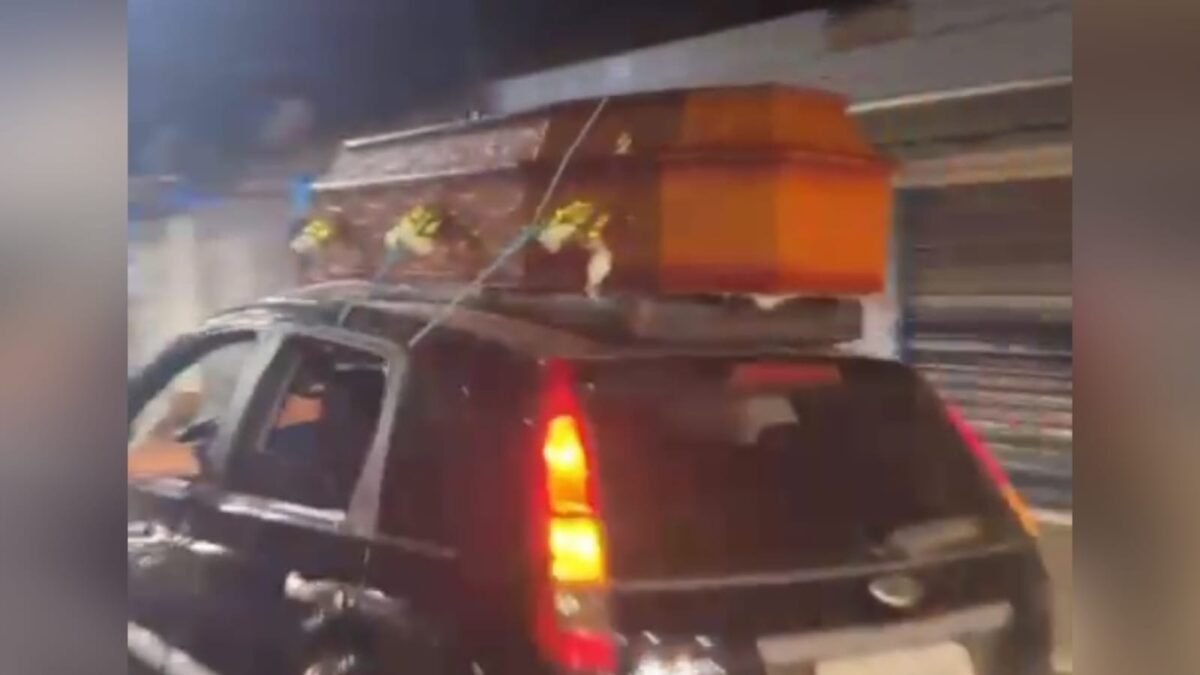 VÍDEO: homem ganha caixão, após acertar aposta nas eleições de Mamanguape VÍDEO: homem ganha caixão, após acertar aposta nas eleições de Mamanguape