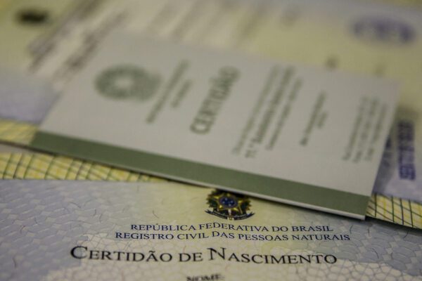 Novas certidões de nascimento, casamento e óbito vão conter mais informações a partir de 1º de janeiro