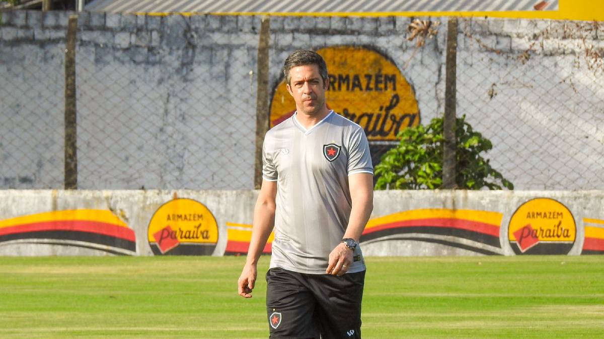 Botafogo-PB: João Burse avalia positivamente atuação no jogo-treino contra o ABC João Burse - Foto: Allan Hebert/Botafogo-PB