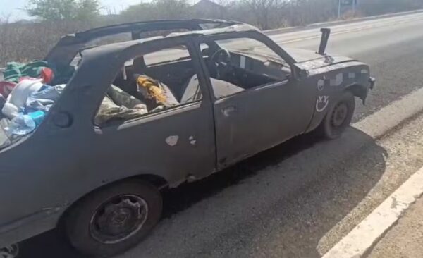 Ainda de acordo com a PRF, o chevette não tinha retrovisor, estava com farol queimado e sem lente, além de pneus em más condições. O carro também não tinha licenciamento.