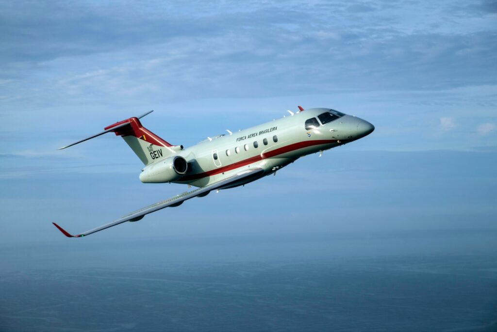 Vídeo: Avião dando voltas entre Cabedelo e João Pessoa demora a pousar e preocupa moradores Vídeo: Avião dando voltas entre Cabedelo e João Pessoa demora a pousar e preocupa moradores