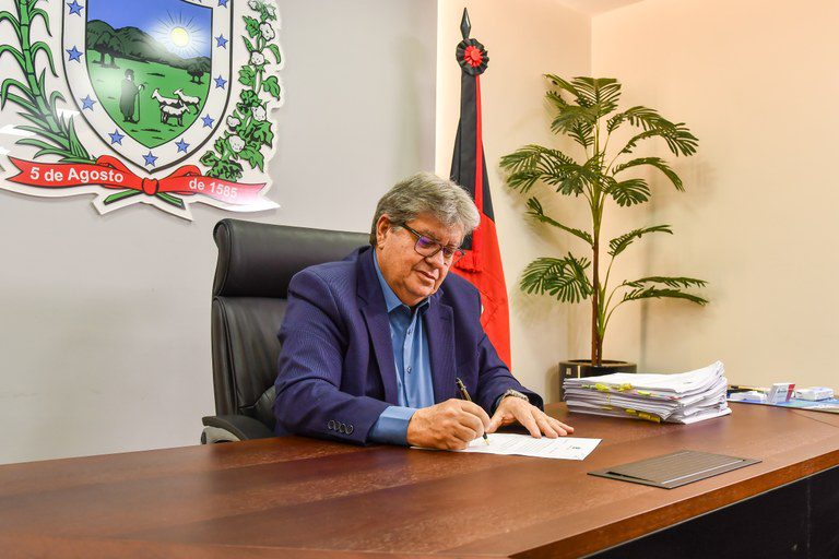 João Azevêdo encaminha à Assembleia Legislativa PL para estimular comércio de produtos de origem animal entre as cidades da Paraíba João Azevêdo, contratos, empreender