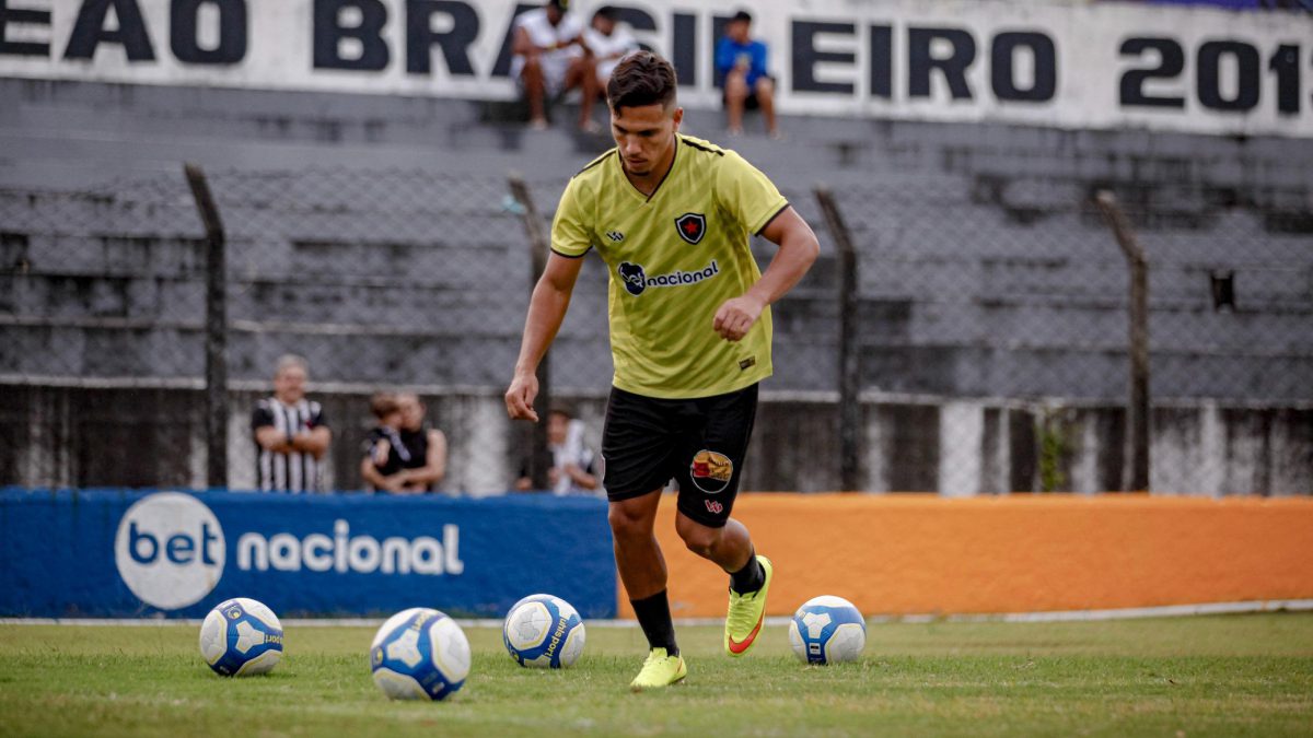 Com nova comissão técnica e 17 jogadores já confirmados no elenco, Botafogo-PB inicia pré-temporada na próxima semana Reapresentação do Botafogo-PB - Foto: Cristiano Santos