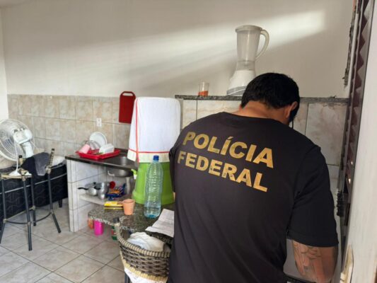 operação em João Pessoa cumpre mandado de busca e apreensão