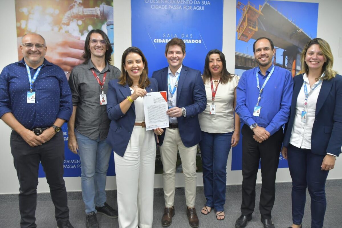 Pollyanna celebra pagamento do Abono Natalino para mais de 1,6 milhão de paraibanos; confira calendário governo da paraíba, caixa, contrato, abono natalino, pollyanna dutra