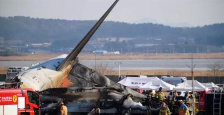 Avião sai da pista e explode em aeroporto na Coreia do Sul; 177 pessoas morreram Avião sai da pista e explode em aeroporto na Coreia do Sul; 177 pessoas morreram