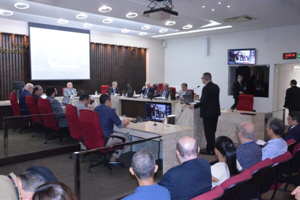 O TCE realizou sua 2477ª sessão ordinária remota e presencial, sob a presidência do conselheiro Nominando Diniz Filho.
