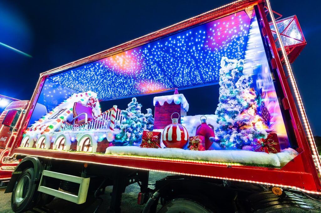 Caravana de Natal da Coca-Cola chega a João Pessoa amanhã e trajeto do Papai Noel começa na Lagoa Caravana de Natal da Coca-Cola chega a João Pessoa amanhã e trajeto do Papai Noel começa na Lagoa