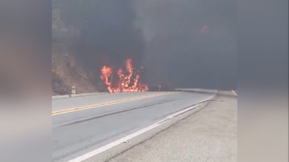 Trânsito é interditado e desviado em trecho da Serra de Santa Luzia após caminhão tombar e explodir explosão, carreta, combustível, santa luzia, serra de santa luzia