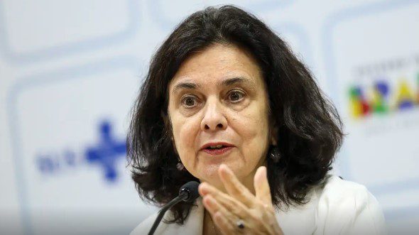 Dia D contra dengue: ministra alerta para prevenção antes do verão Ministra alerta para prevenção da dengue antes do verão