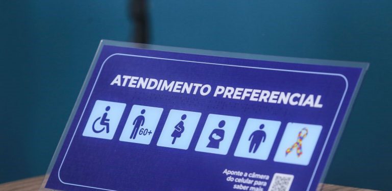 Pessoas com doenças raras terão acesso a carteira de identificação para atendimento e assento preferencial na Paraíba Pessoas com doenças raras terão acesso a carteira de identificação para atendimento e assento preferencial na Paraíba