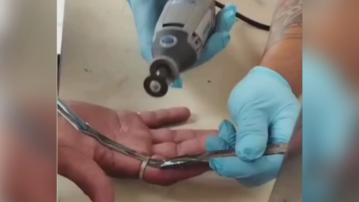 Anel fica preso no dedo de homem em Cabedelo e bombeiros fazem remoção anel, preso, dedo, cabedelo, bombeiros