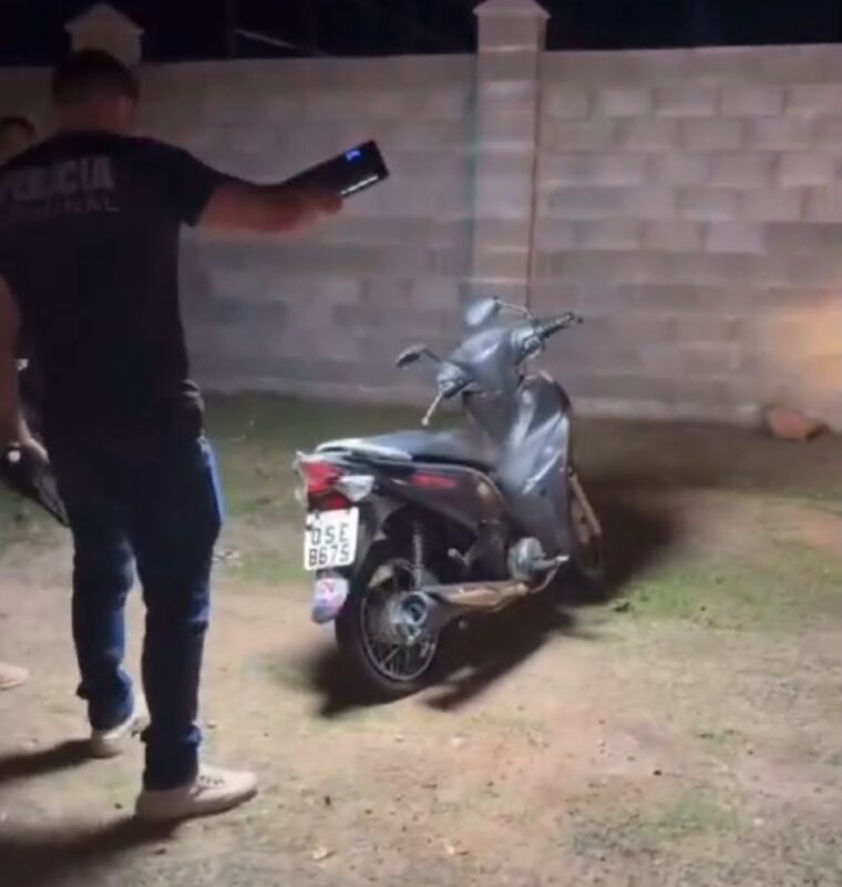 Motociclista morre e passageiro fica ferido após acidente na PB-293, no sertão da Paraíba Motociclista morre e passageiro fica ferido após acidente na PB-293, no sertão da Paraíba