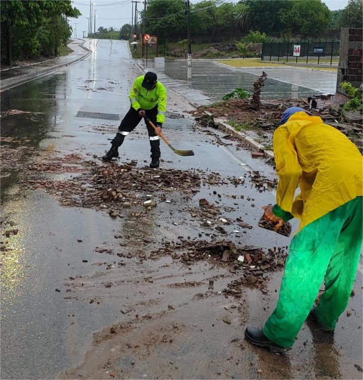 Desabamentos, alagamentos e bloqueios: veja balanço das chuvas das últimas horas em João Pessoa Desabamentos, alagamentos e bloqueios: veja balanço das chuvas das últimas horas em João Pessoa