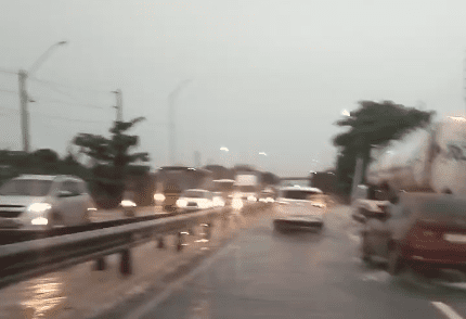 Ladeira entre Valentina e Mangabeira e BR-230 ficam embaixo d'água após chuvas Ladeira entre Valentina e Mangabeira e BR-230 ficam embaixo d'água após chuvas