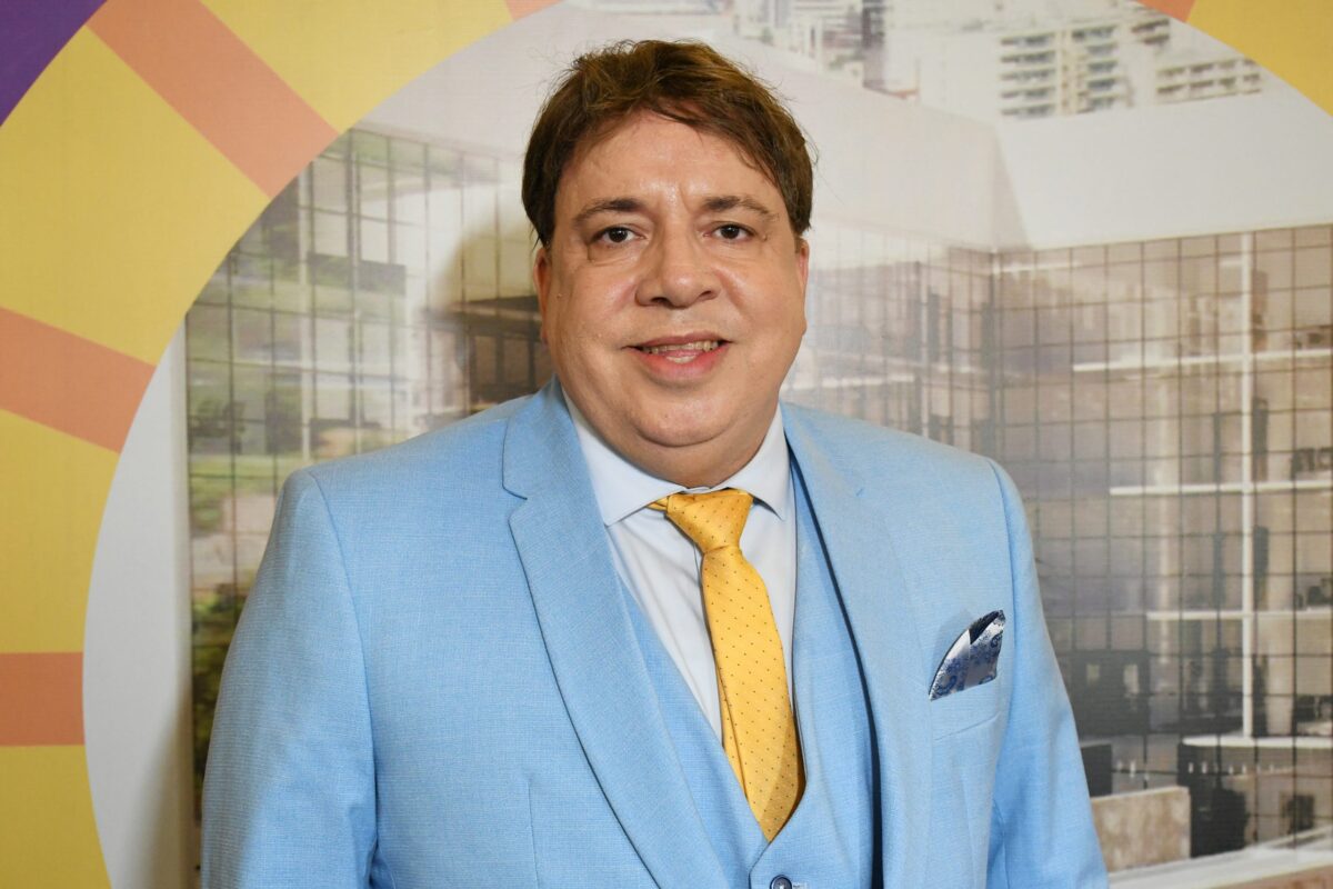 Guguinha Moov Jampa apresenta Voto de Aplauso para prefeito Cícero Lucena e defende que ele dispute o Governo do Estado Guguinha Moov Jampa apresenta Voto de Aplauso para prefeito Cícero Lucena e defende que ele dispute o Governo do Estado
