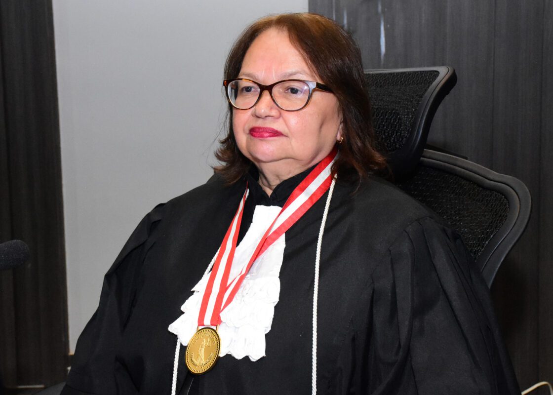 Desembargadora Lílian Cananéa toma posse logo após eleita pelo Tribunal de Justiça da Paraíba Desembargadora Lílian Cananéa toma posse logo após eleita pelo Tribunal de Justiça da Paraíba