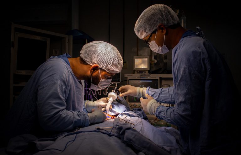 Inscrições no concurso da Ebserh, com 554 vagas e salários de quase R$ 18 mil, terminam nesta segunda-feira Inscrições no concurso da Ebserh, com 554 vagas e salários de quase R$ 18 mil, terminam nesta segunda-feira