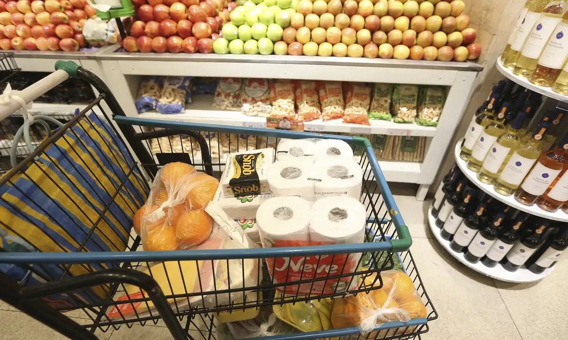 Cesta básica de João Pessoa tem 2º menor valor do Brasil, revela Dieese alimentos, cesta basica