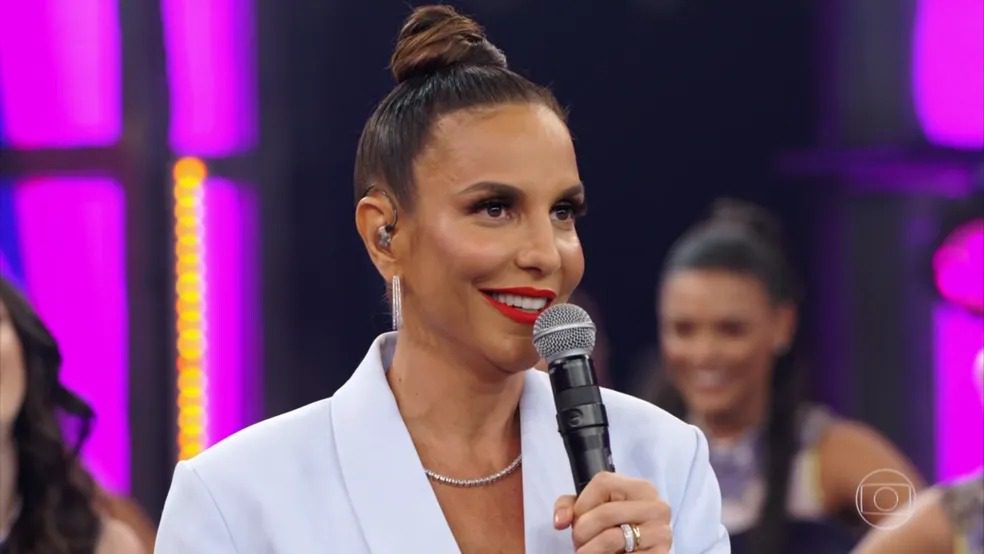Bloco dos Atletas, com Ivete Sangalo, inicia venda de abadás e descerá a 'Via Folia', em João Pessoa, no dia 22 de fevereiro ivete sangalo