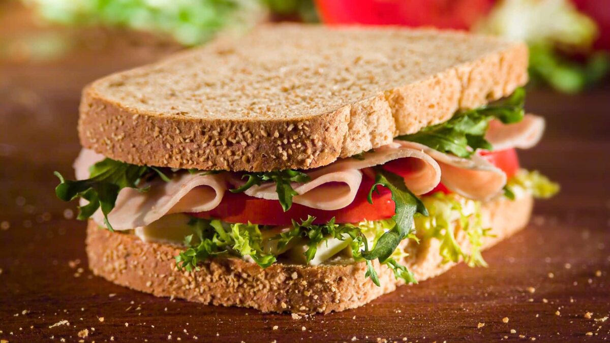 Receita de sanduíche natural: saudável, delicioso e prático para substituir o jantar em noites quentes de verão Receita de sanduíche natural: saudável, delicioso e prático para substituir o jantar em noites quentes de verão