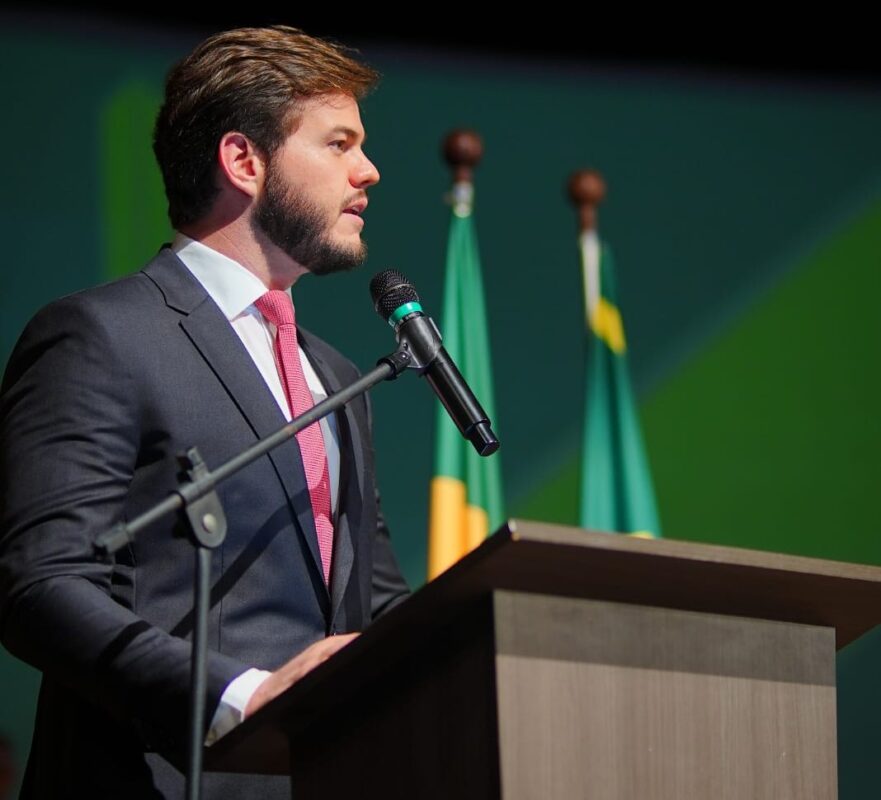 Prefeito Bruno Cunha Lima inicia reforma administrativa com exoneração de secretários de Campina Grande Bruno Cunha Lima nomeia novo secretário de Agricultura e presidente da Urbema em Campina Grande