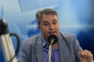 Efraim Filho intensifica agenda de campanha no Sertão e reafirma candidatura ao Governo da Paraíba em 2026