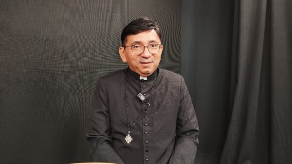 Padre Sandro Santos.