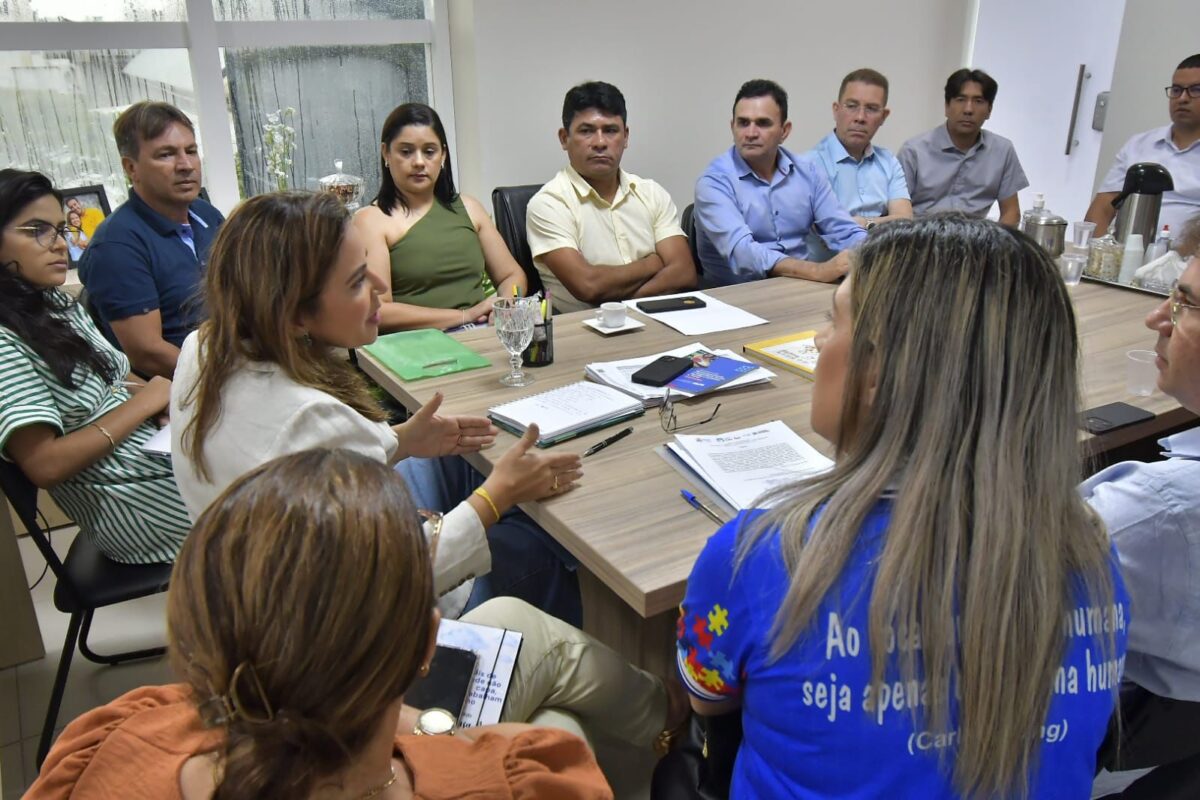 Em parceria com nove municípios, Pollyanna renova convênio de R$ 789 mil para manter e ampliar atendimentos a crianças e jovens com TEA no Brejo Paraibano Pollyanna renova convênio de R$ 789 mil para manter e ampliar atendimentos a crianças e jovens com TEA no Brejo Paraibano