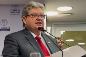 Ao assumir presidência do PSB, João Azevêdo diz que candidatura ao Senado é "condição real" e depende de articulações Ao assumir presidência do PSB, João Azevêdo diz que candidatura ao Senado é "condição real" e depende de articulações