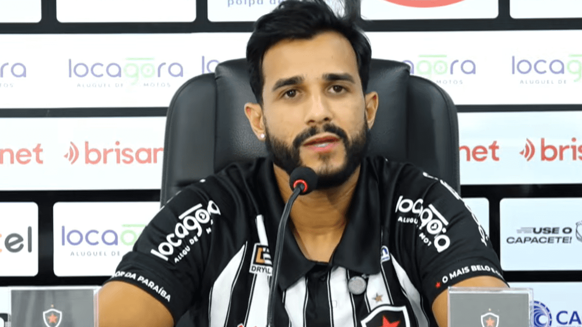 De olho na final do Paraibano, Henrique Dourado comenta fase no Botafogo-PB Botafogo-PB e Henrique Dourado