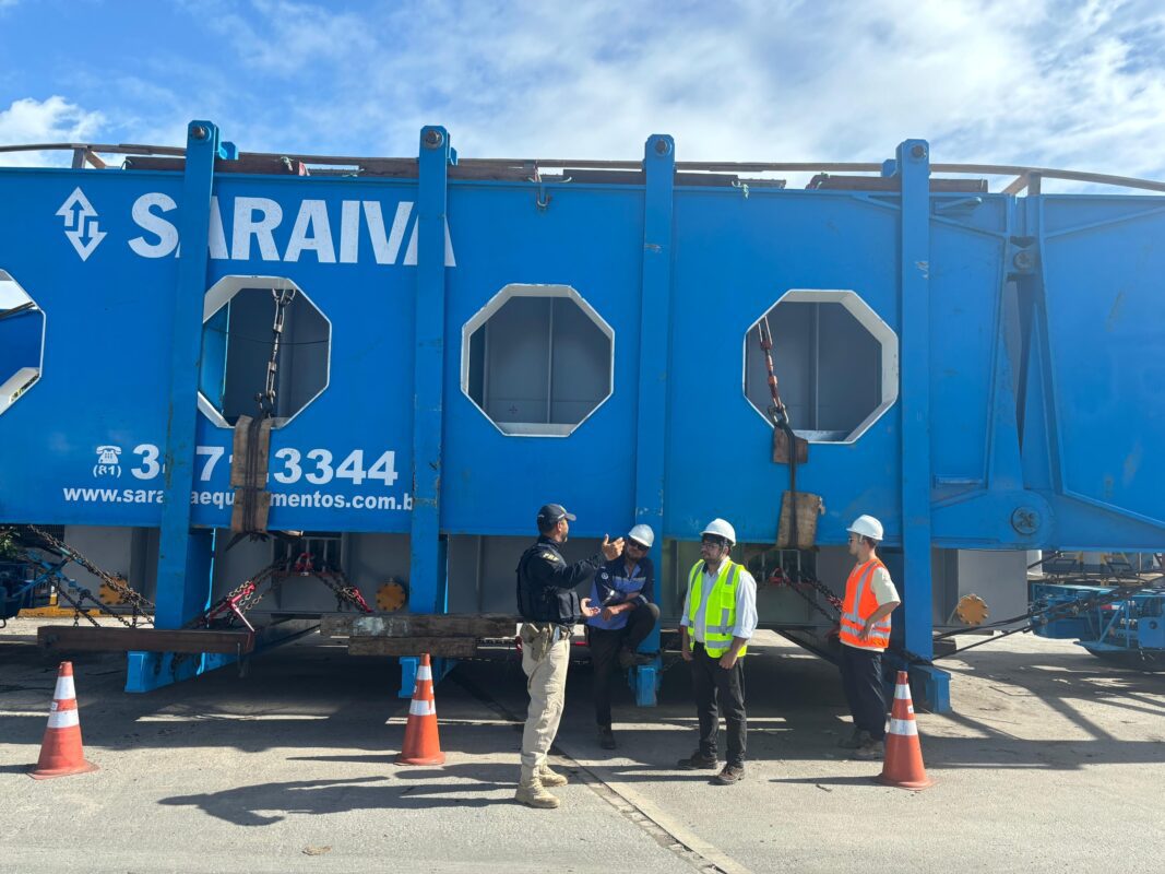 Escolta e transporte do transformador de energia eólica segue por rodovia estadual da Paraíba; saiba qual Transformador