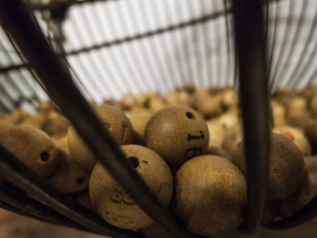 Delegado identifica bar do 'bingo de mulheres' em Lagoa de Dentro e ouve donos e garotas de programa bingo