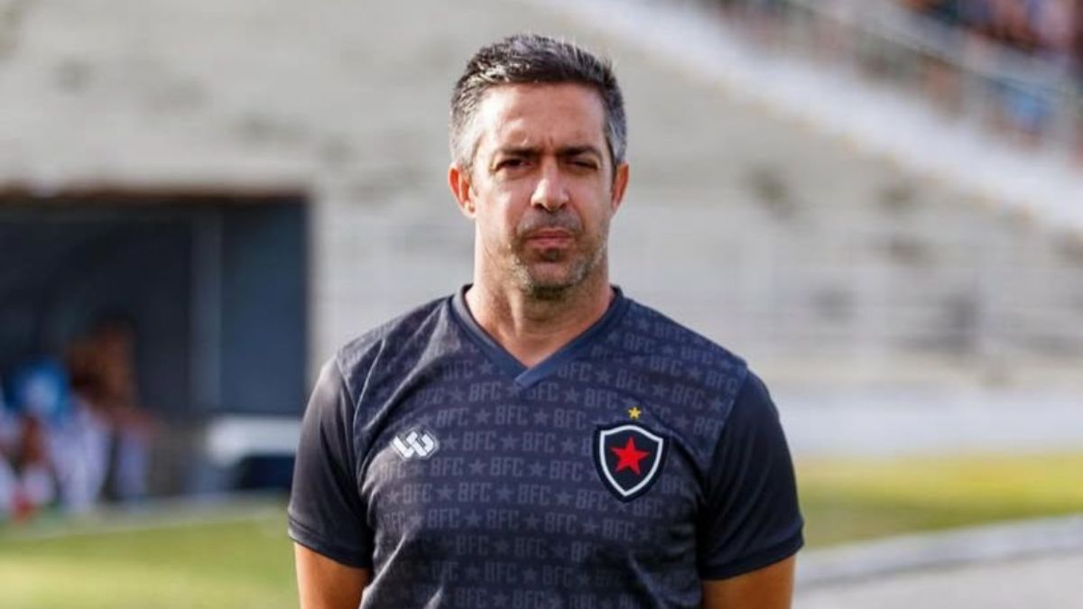 Burse exalta volume de jogo e equilíbrio do Botafogo-PB em classificação para a 3ª fase da Copa do Brasil João Burse - Botafogo-PB