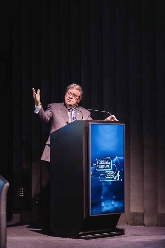 João Azevêdo apresenta a Paraíba em Fórum de Turismo da Record Europa transmitido ao vivo para 150 países João Azevêdo apresenta a Paraíba em Fórum de Turismo da Record Europa transmitido ao vivo para 150 países